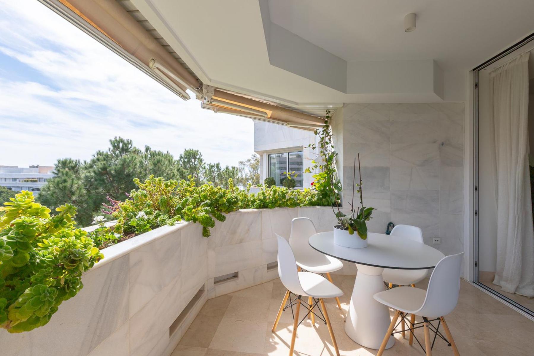 Lujoso Apartamento Con Piscina En Paseo Maritimo มาร์เบยา ภายนอก รูปภาพ