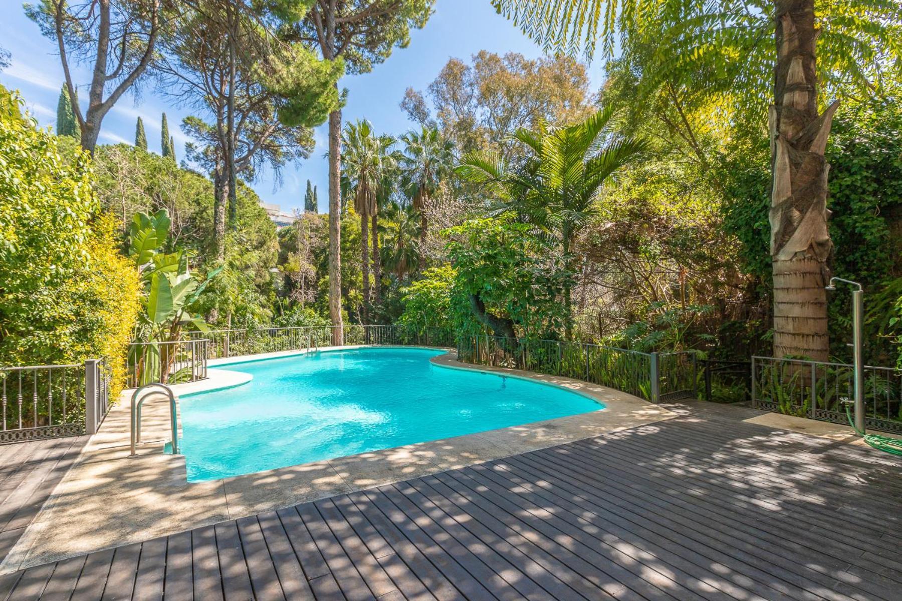 Lujoso Apartamento Con Piscina En Paseo Maritimo มาร์เบยา ภายนอก รูปภาพ